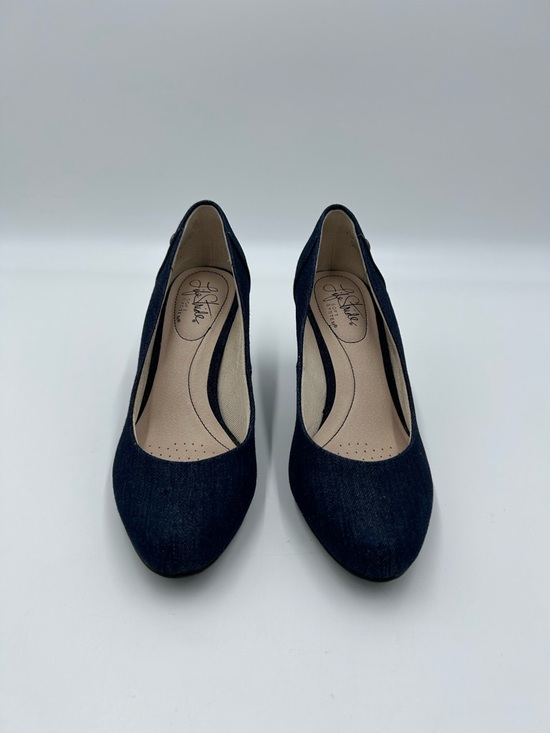Life Stride Shoes - Life Stride Dark Blue Denim Round-Toe Pumps 6.5
